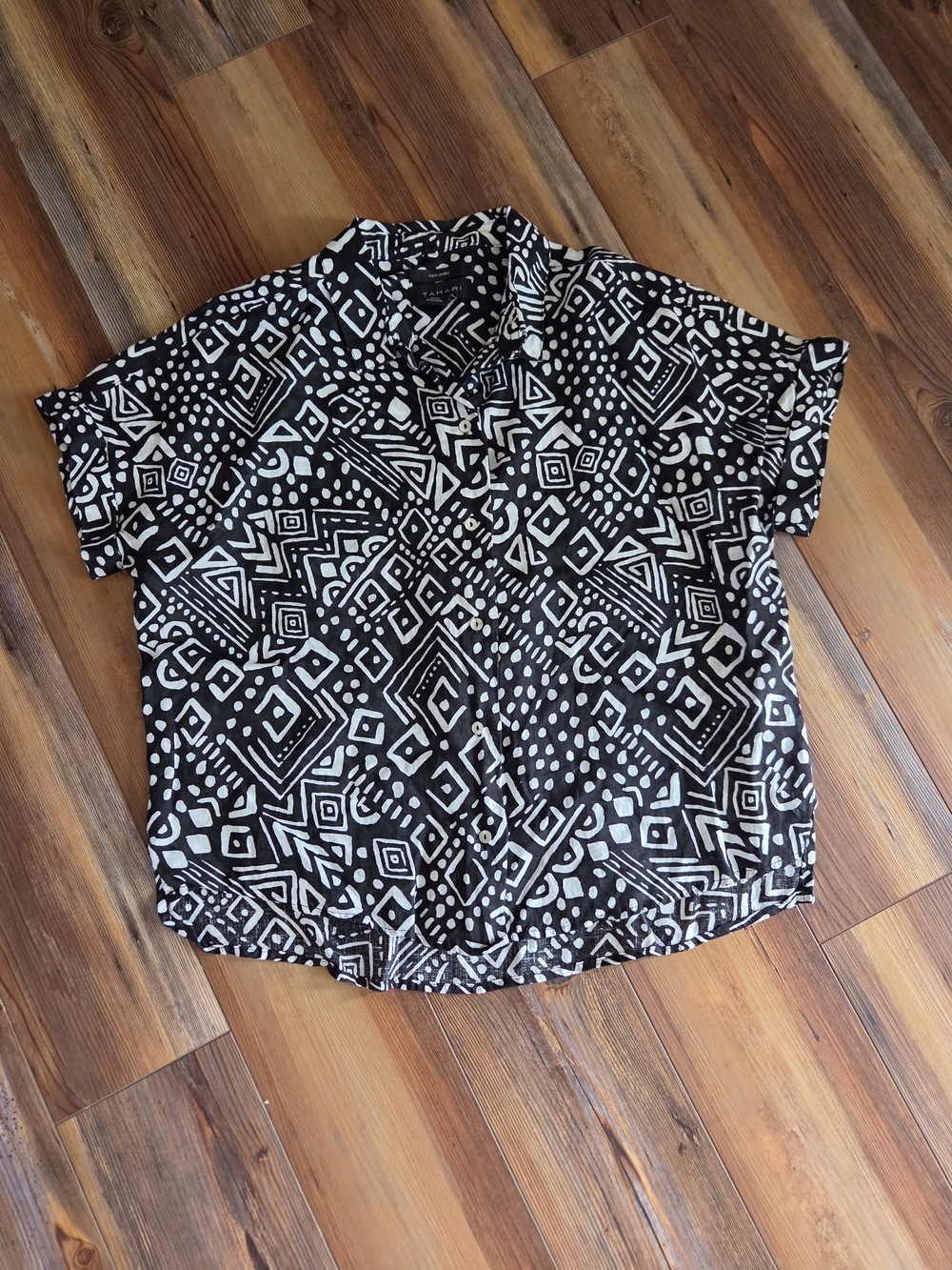 Black & White Geometric Linen Shirt Size M By Tahari